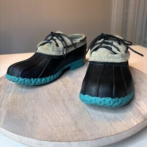 L.L. Bean Women's Classic Navy Blue Bean Boots Rain Shoes Made in Maine Size 8 M